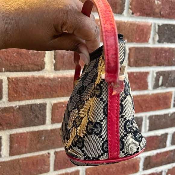 *Authentic* Gucci monogram boat bag - Picture 7 of 7